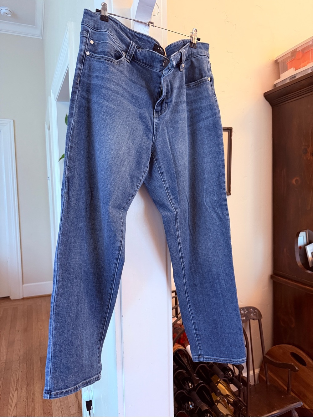 Liverpool Women's Straight Jeans - Medium Blue Wash